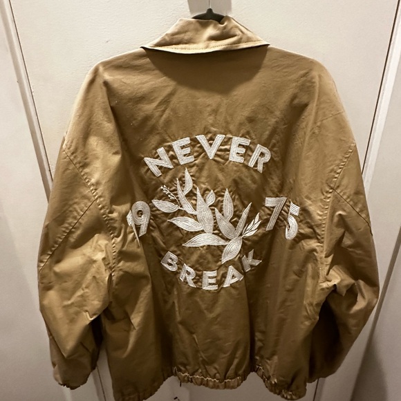 Zara Tan Jacket with Victory Circle Club Patch - Picture 2 of 3